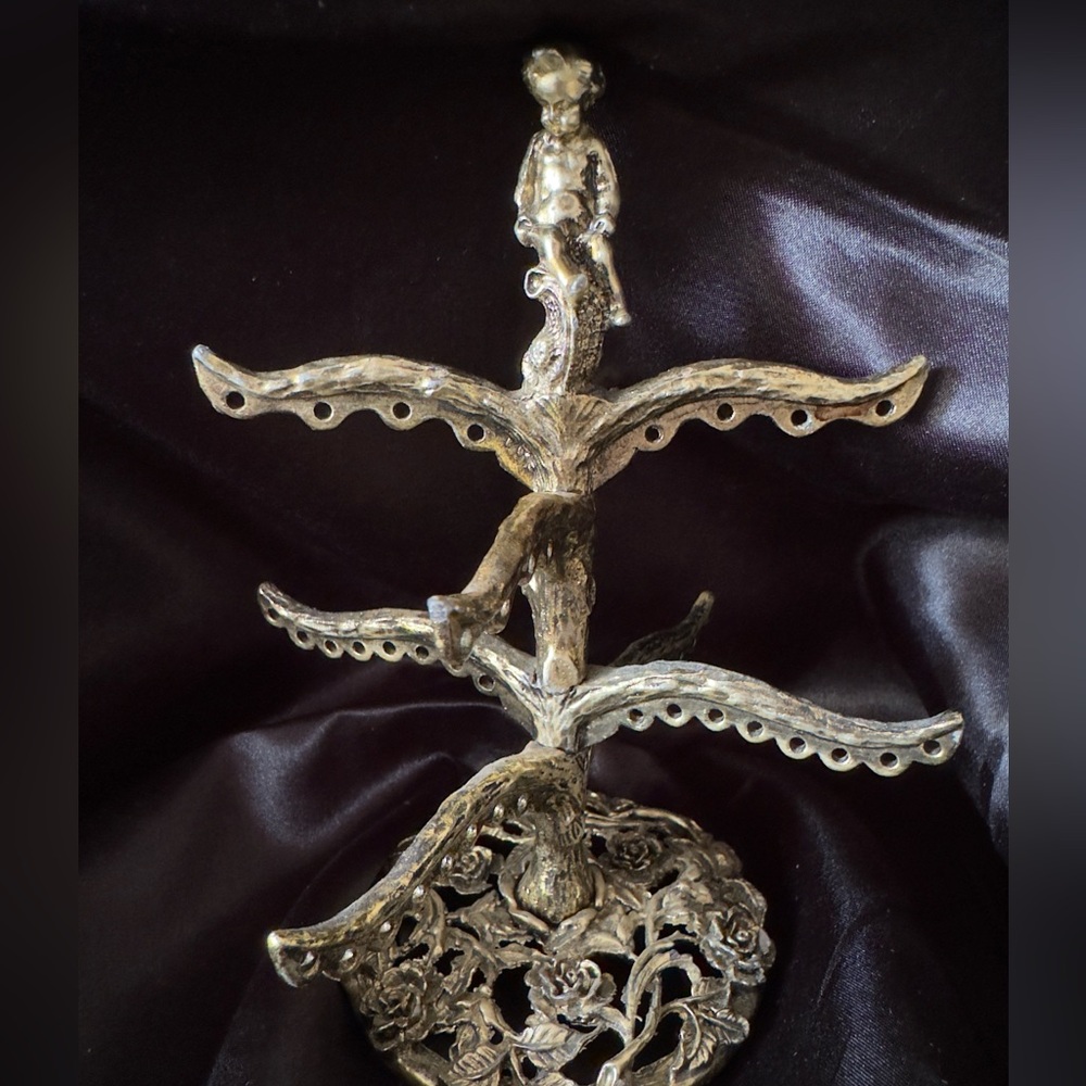 Gold-Toned Women's cherub Jewelry Tree